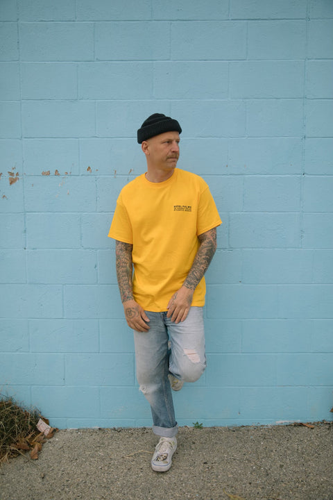 CORNER SUITE TEE